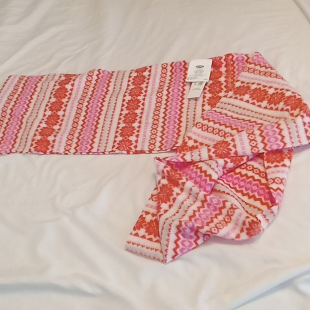 NWT Old Navy  orange/pink eternity winter scarf. Soft and Warm.